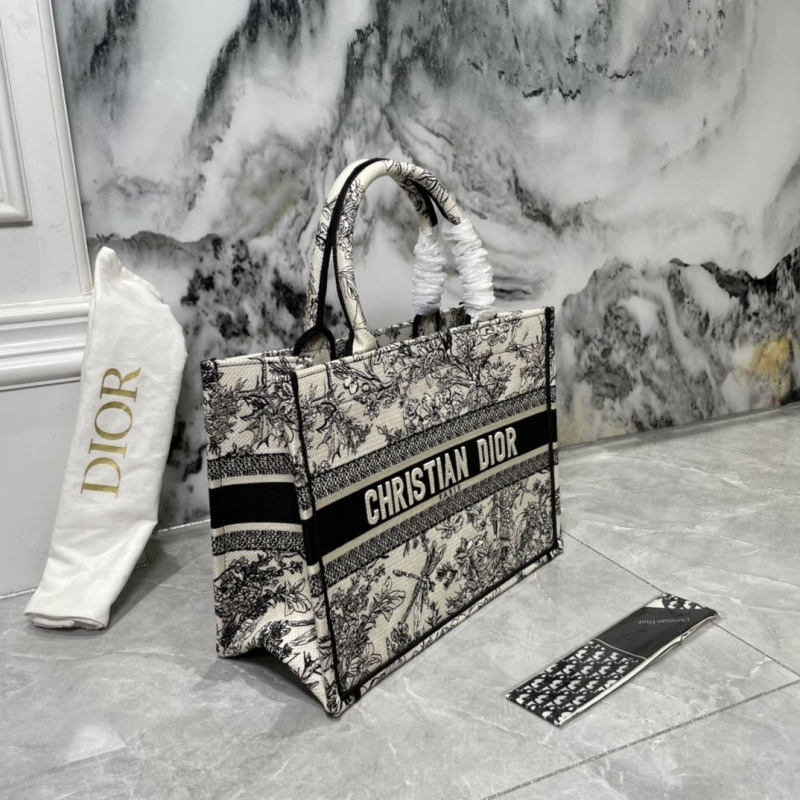 Dior Shopping Bags